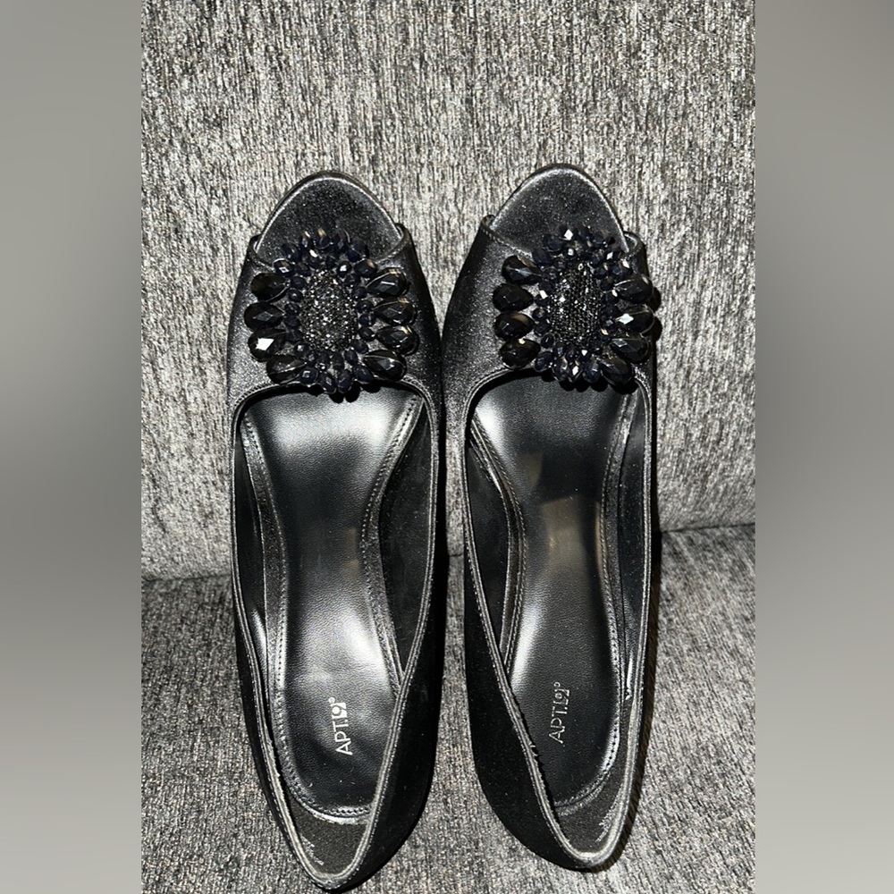 APT 9. Very classy. Worn 3 times. Perfect shape. Size 8 runs a little big.